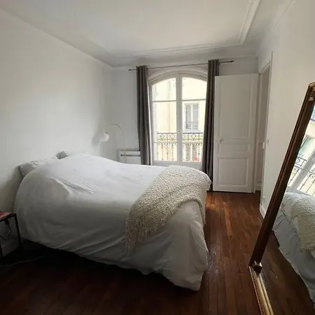 Neuf Dans De Appartement Paris